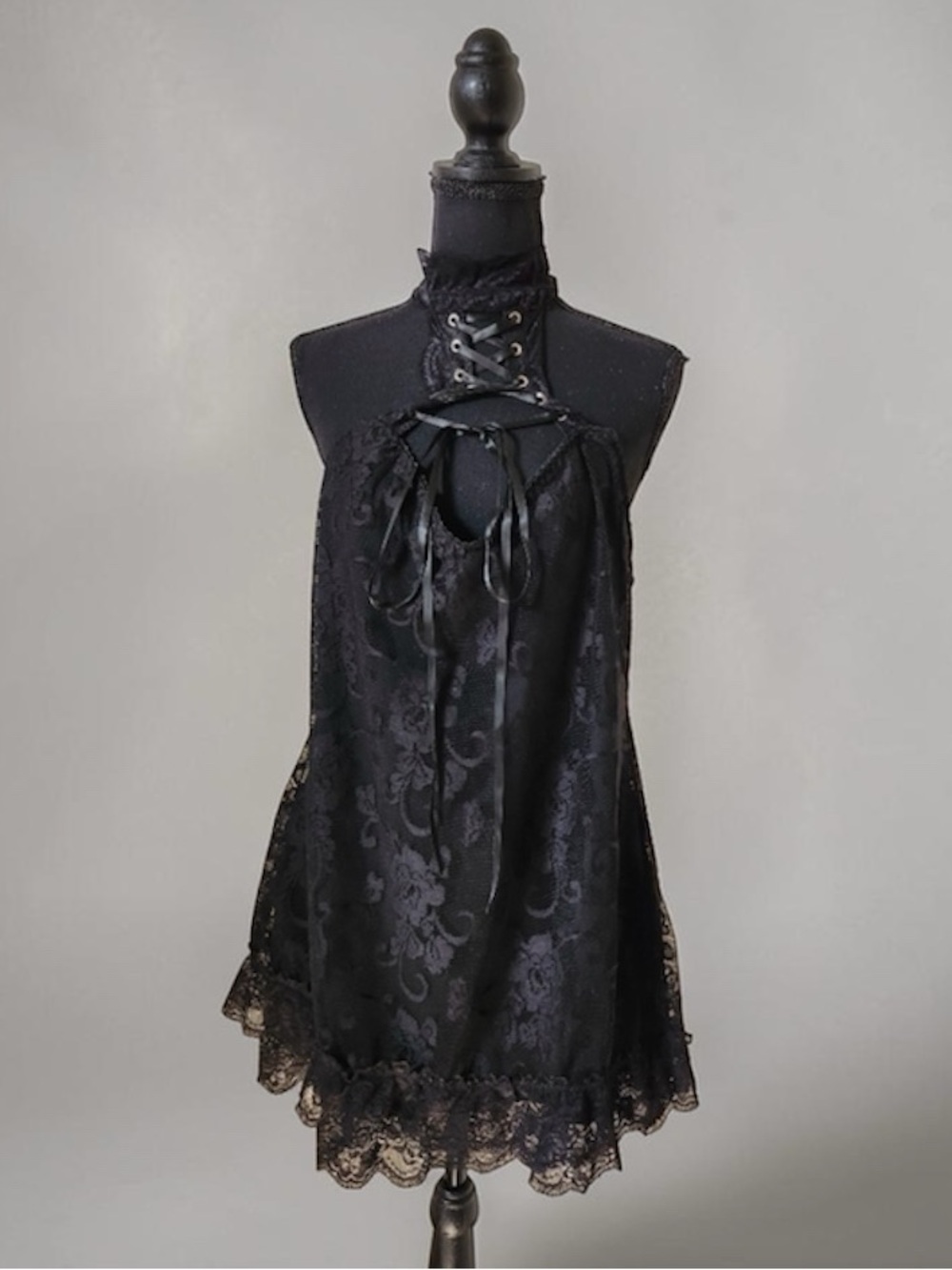 NWT Dolls Kill Widow ‘Lush Reckoning’ Ruffle Lace Mini Choker Dress in Black, M - Picture 2 of 5